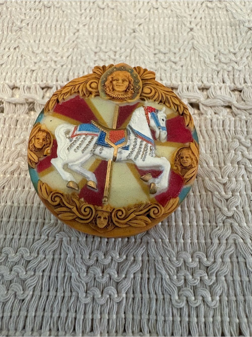 KING ARTHUR CARROUSEL JINGLES HORSE OLSZEWSKI POKITPAL DISNEY TRINKET PILL BOX